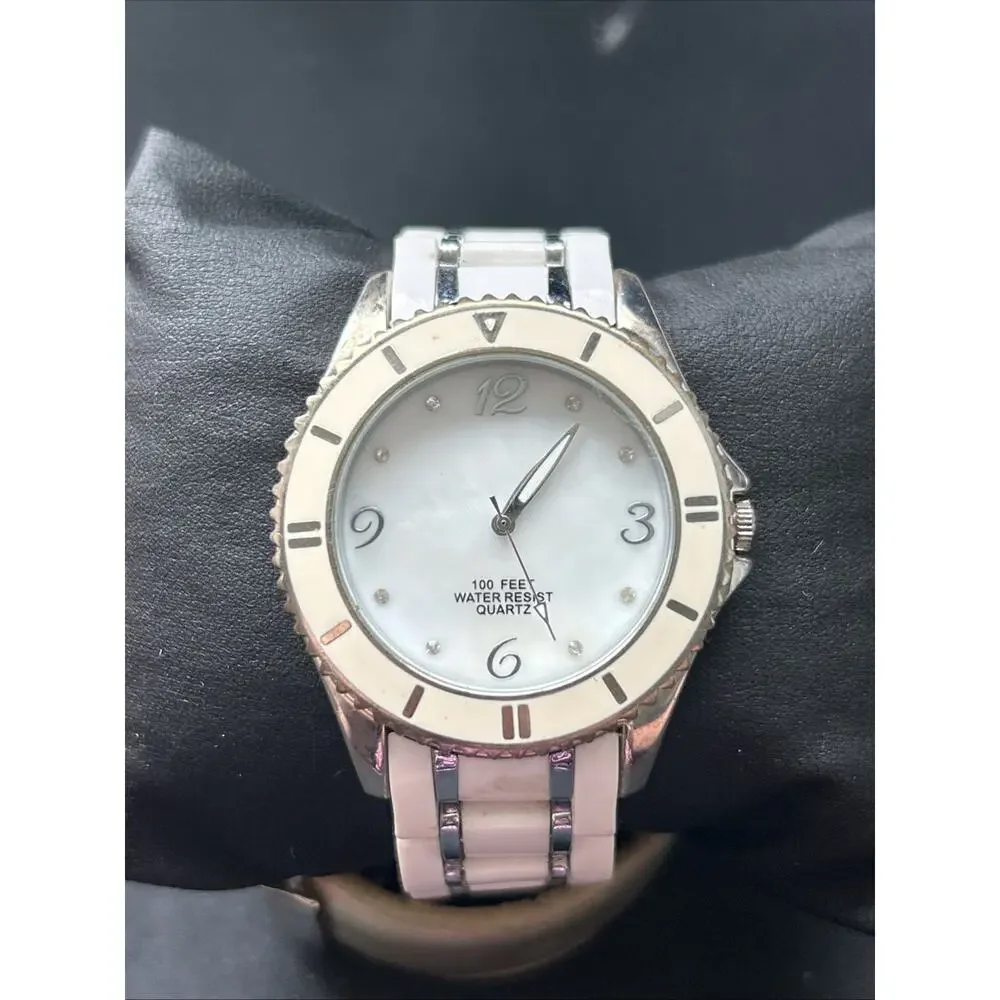 White And Silver Tone Pearlized Dial Women’s Quartz Watch